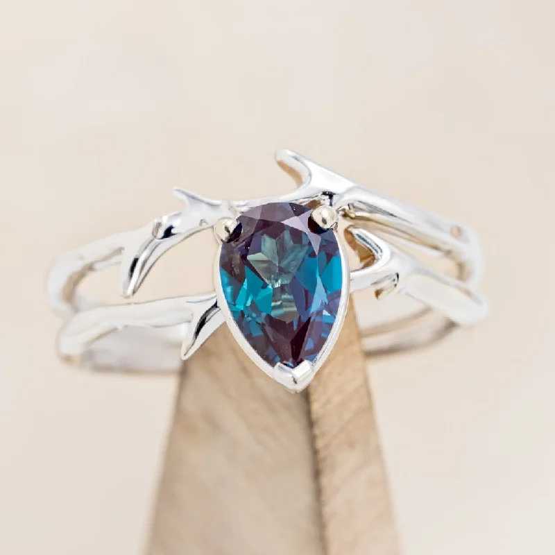 "ARTEMIS" - LAB-GROWN PEAR CUT ALEXANDRITE ENGAGEMENT RING WITH AN ANTLER-STYLE STACKING BAND