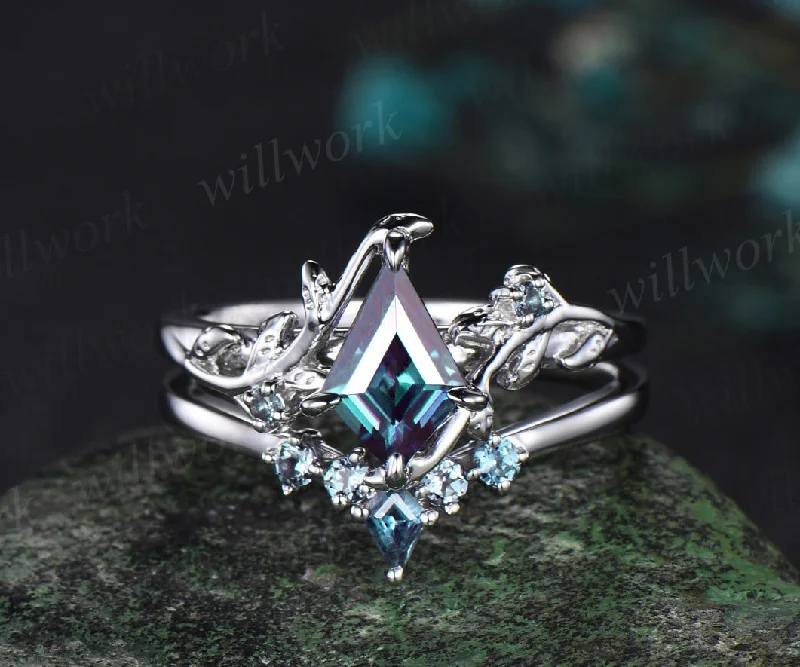 Kite cut alexandrite engagement ring set solid 14k white gold vintage leaf three stone unique wedding ring set women