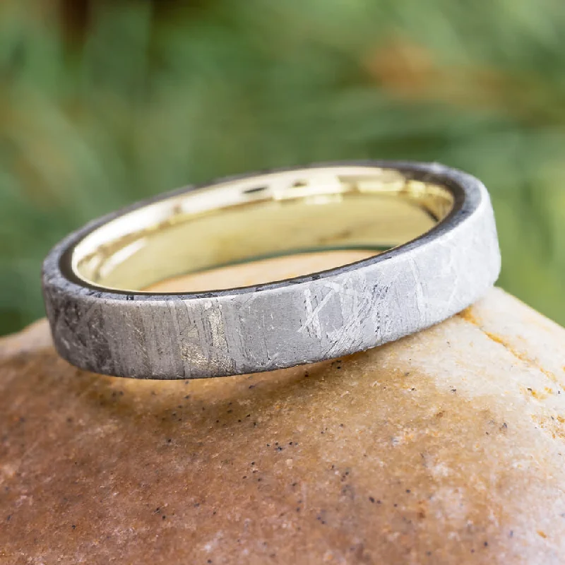 4mm Solid Gold Wedding Band Overlaid With Gibeon Meteorite