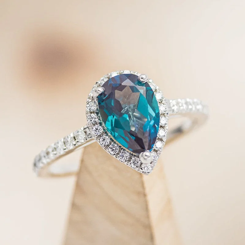 "RORY" - PEAR CUT LAB-GROWN ALEXANDRITE ENGAGEMENT RING WITH DIAMOND HALO & ACCENTS