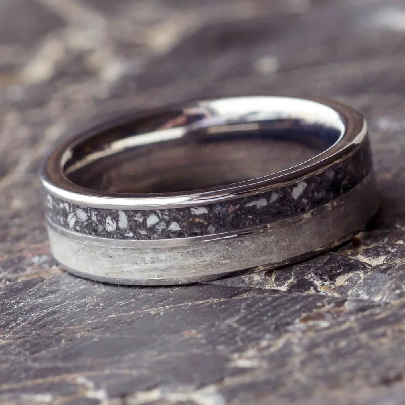 Pet Memorial Ring With Ashes and Fur