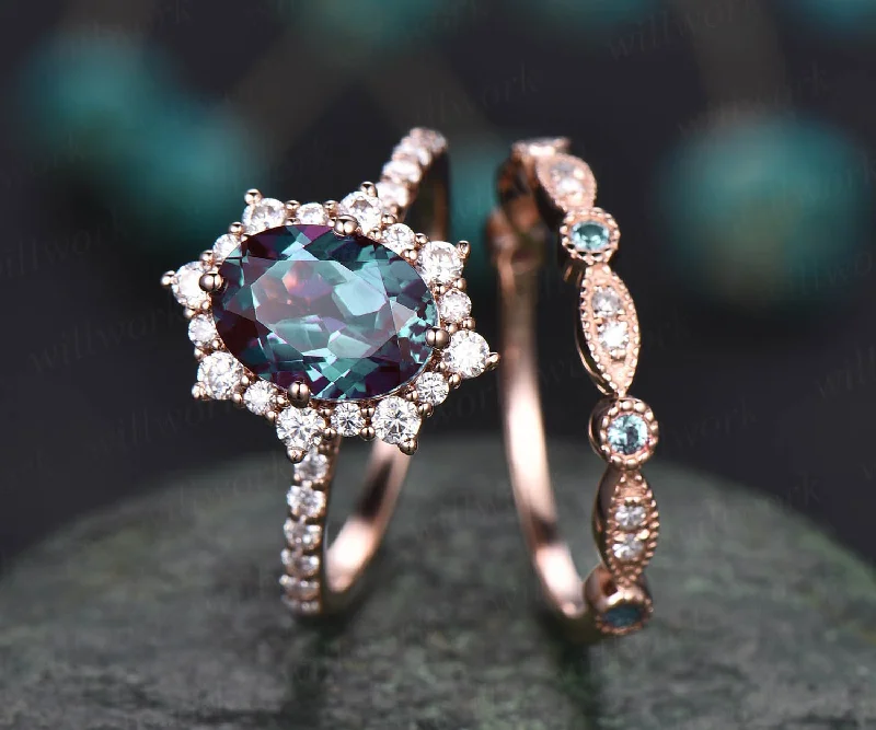 2pcs vintage unique Alexandrite engagement ring set 14k rose gold ring moissanite halo ring  Alexandrite bridal set diamond wedding band