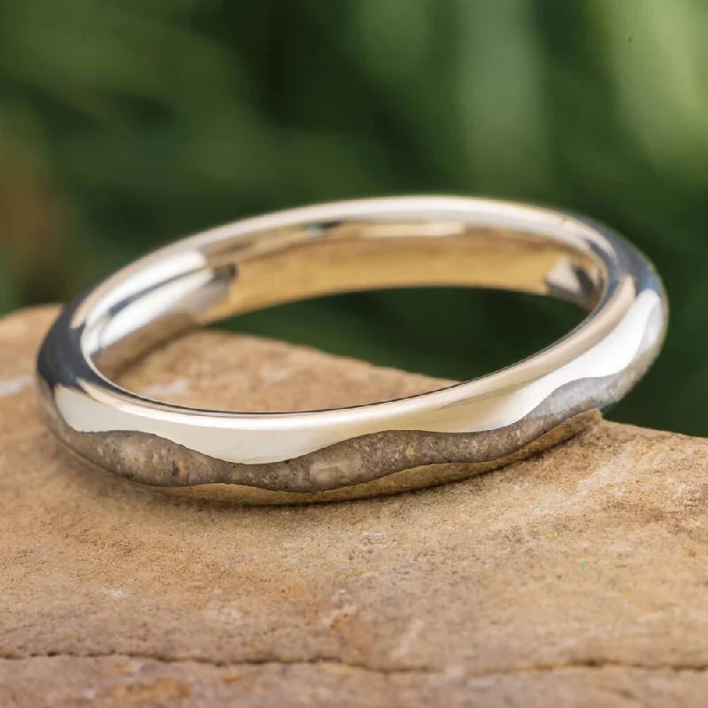 Memorial Cremation Ring With Wavy Profile in Solid Gold