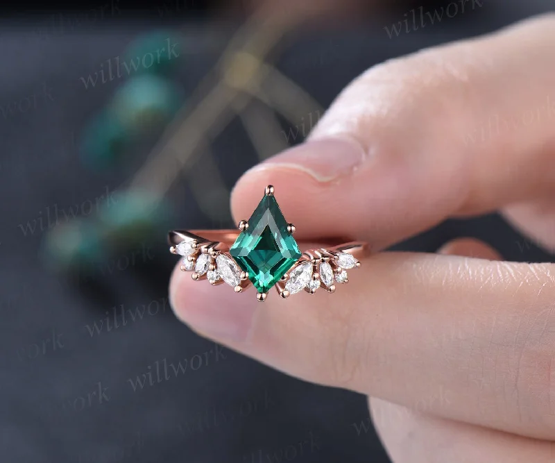 Vintage 7x10mm kite cut green emerald engagement ring 14k rose gold marquise unique engagement ring for women antique diamond promise ring