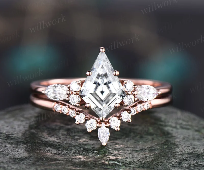 Vintage kite cut moissanite engagement ring set 14k rose gold six prong marquise cut diamond ring for women unique bridal wedding ring set