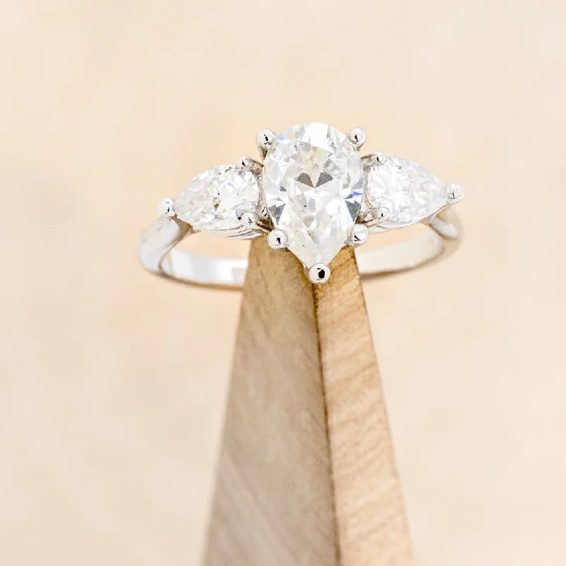 "VOGUE" - PEAR-CUT MOISSANITE ENGAGEMENT RING WITH MOISSANITE ACCENTS